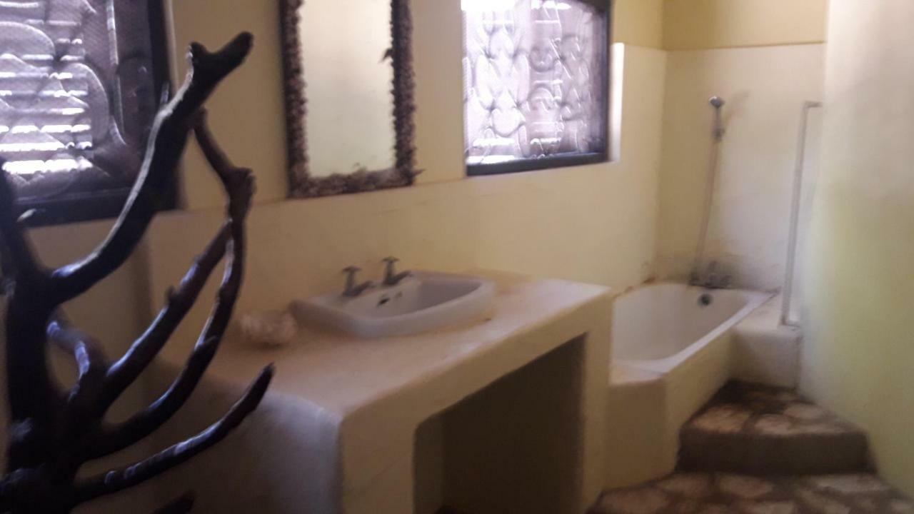 Kiloran Funzi House Bed & Breakfast Ngoại thất bức ảnh