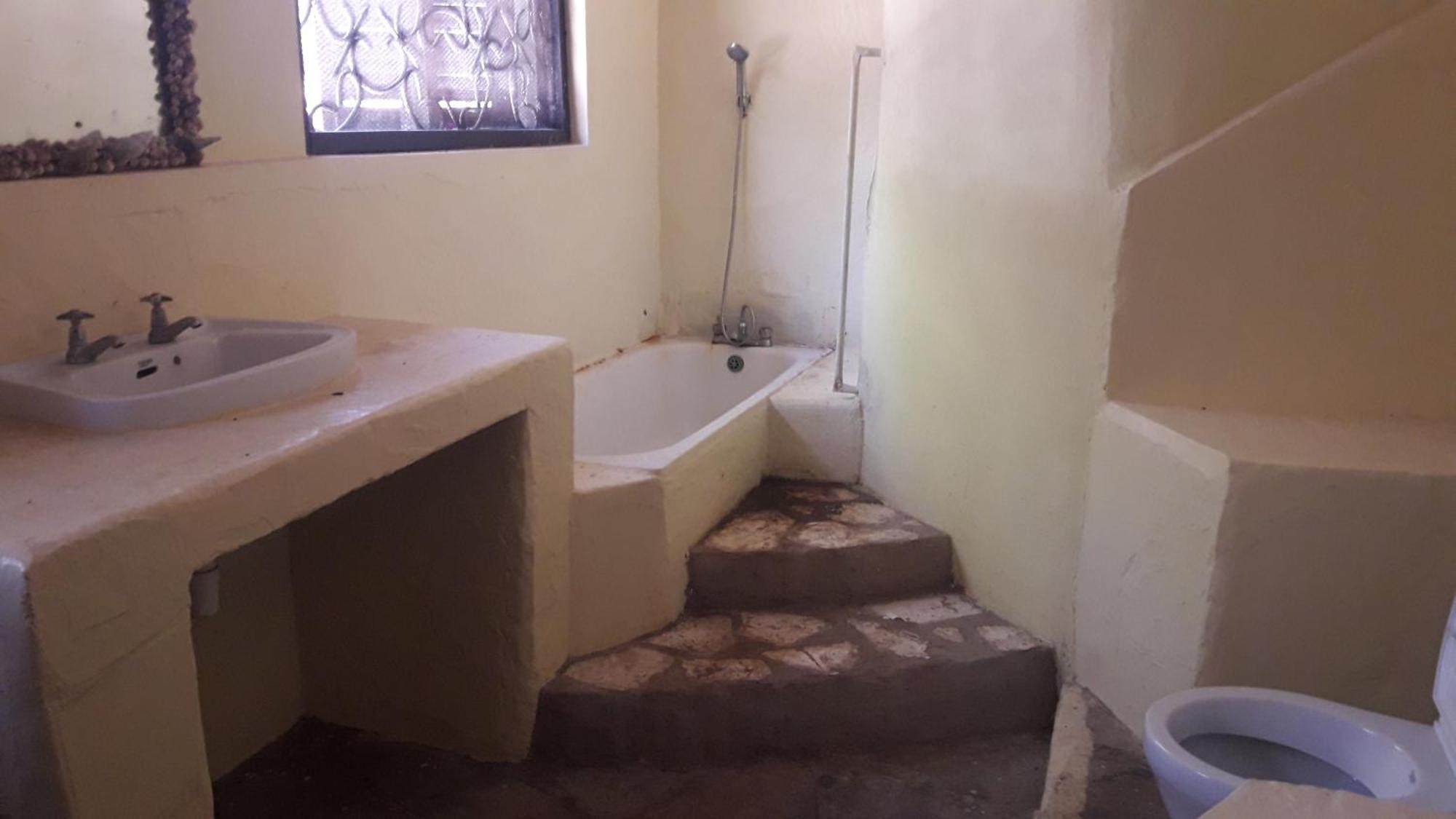 Kiloran Funzi House Bed & Breakfast Ngoại thất bức ảnh